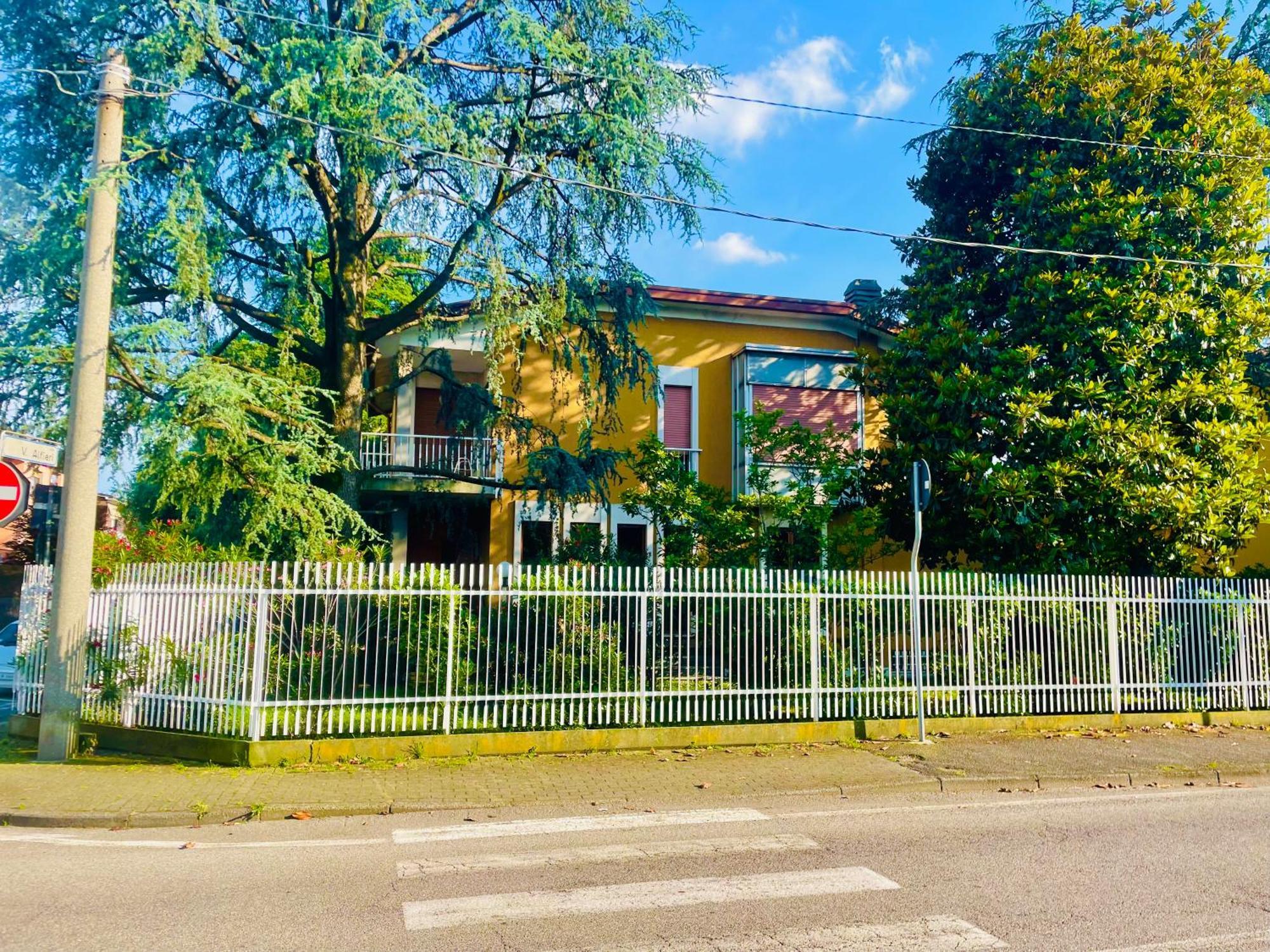 Appartamento Tra Monza E Milano Muggio Exterior photo